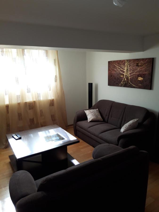 Papas Apartments Bucurestii Noi Екстериор снимка