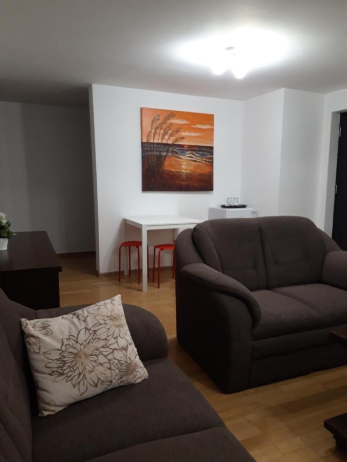 Papas Apartments Bucurestii Noi Екстериор снимка