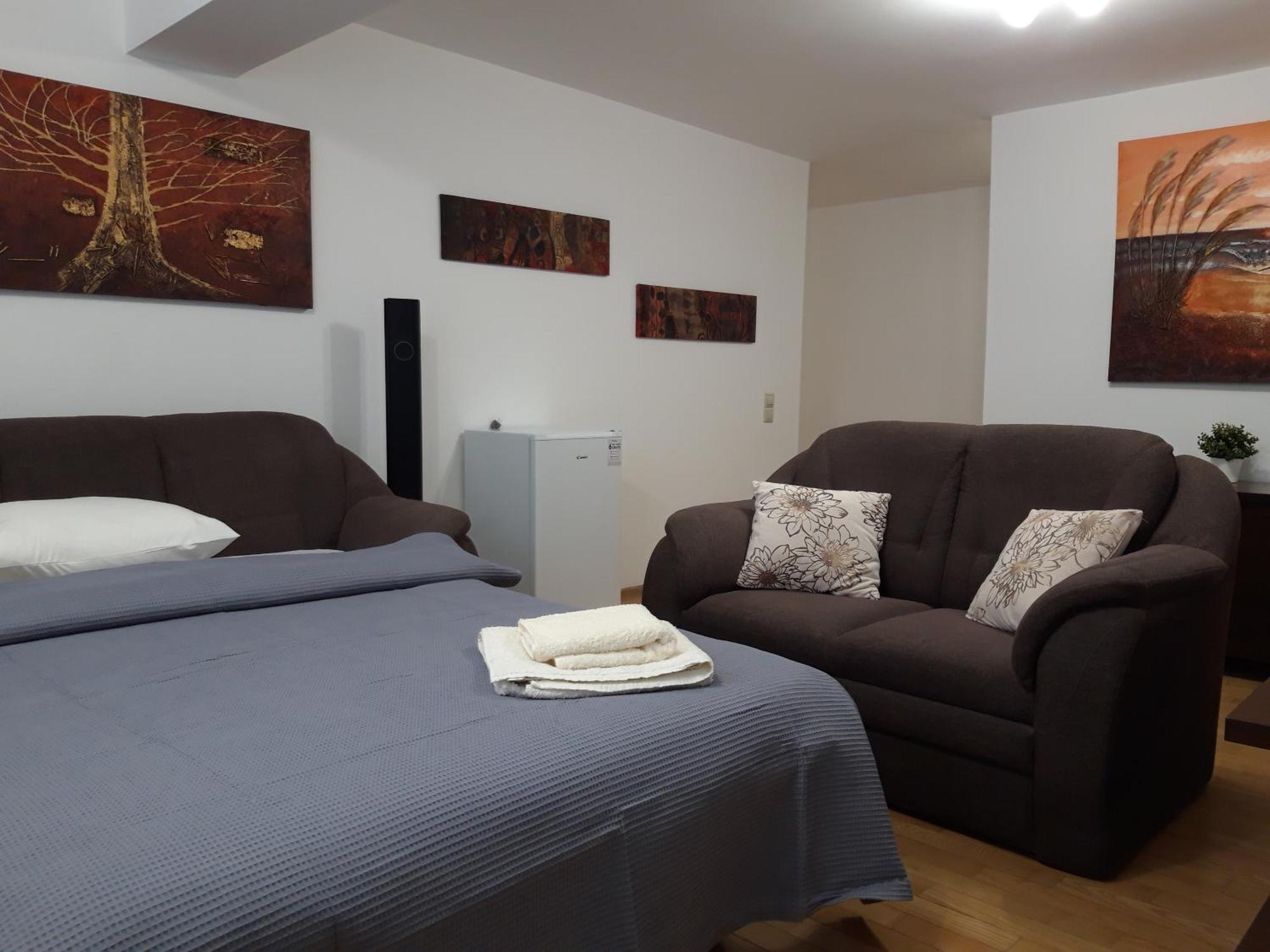 Papas Apartments Bucurestii Noi Стая снимка